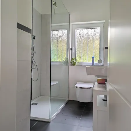 Haus Burgfee, Eg Apartamento *